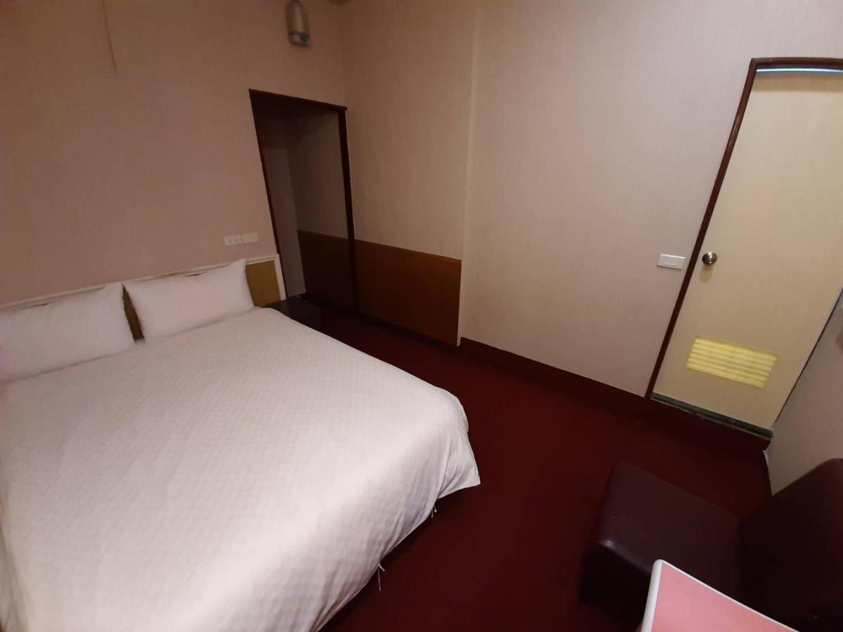 Long Cherng Hotel Luodong Dış mekan fotoğraf
