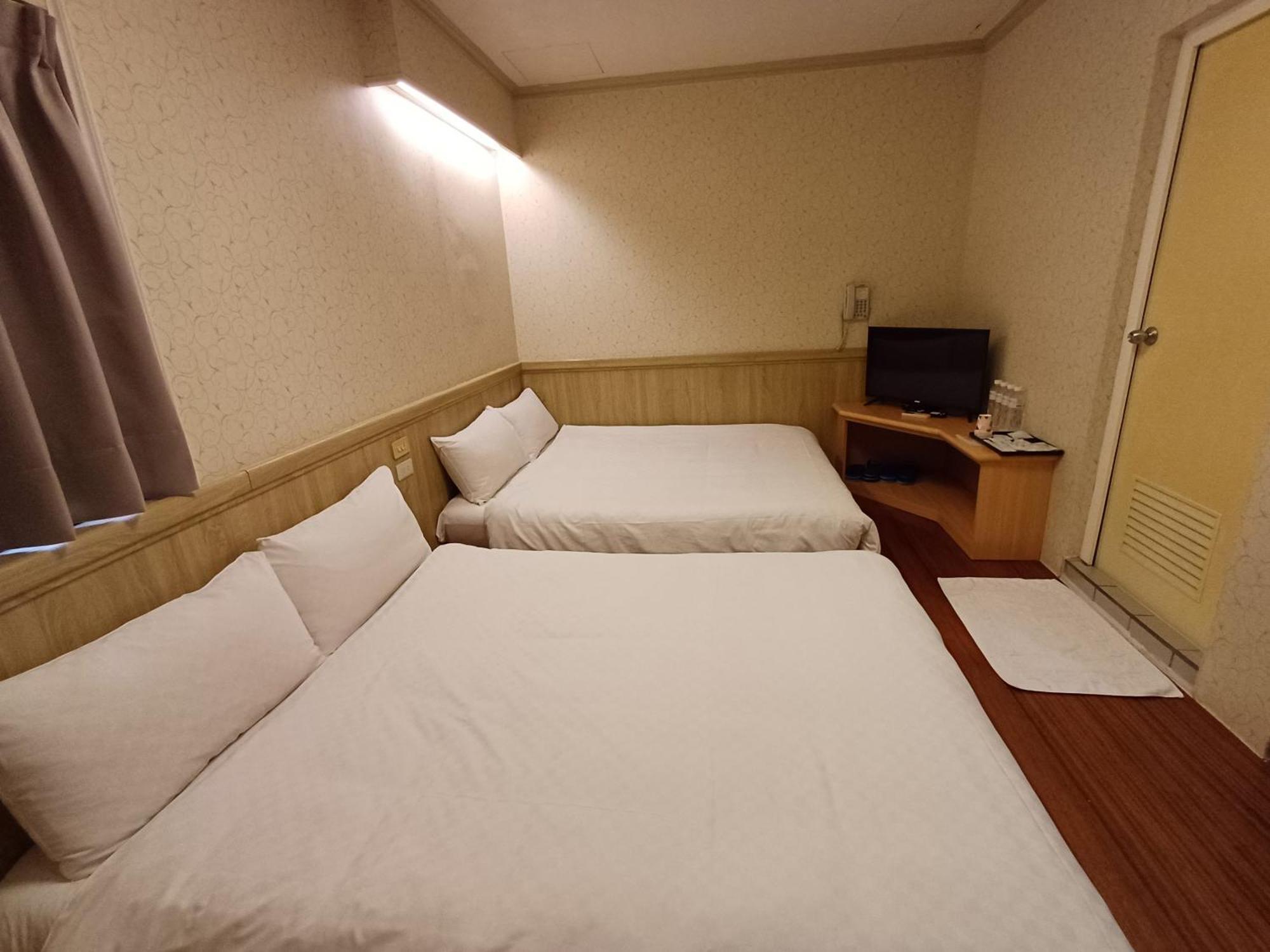 Long Cherng Hotel Luodong Dış mekan fotoğraf